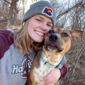 Meet your Posher, Caitlin